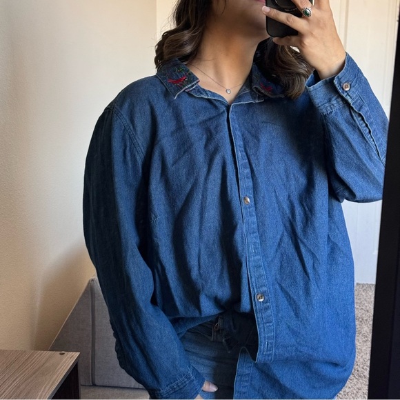 VINTAGE EMBROIDERED Cardinal Denim Button Down - Picture 3 of 8
